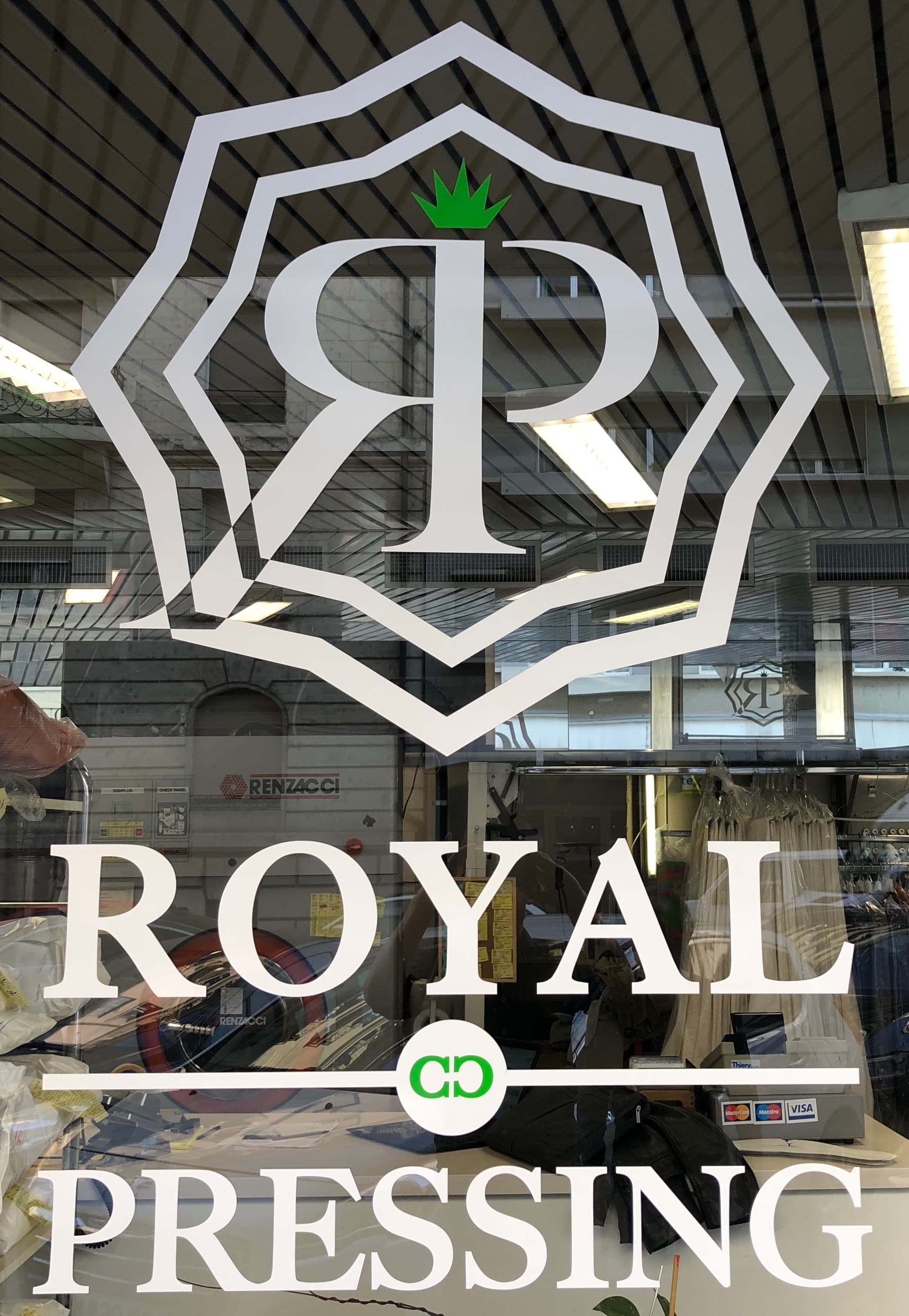 Royal Pressing — photo 1