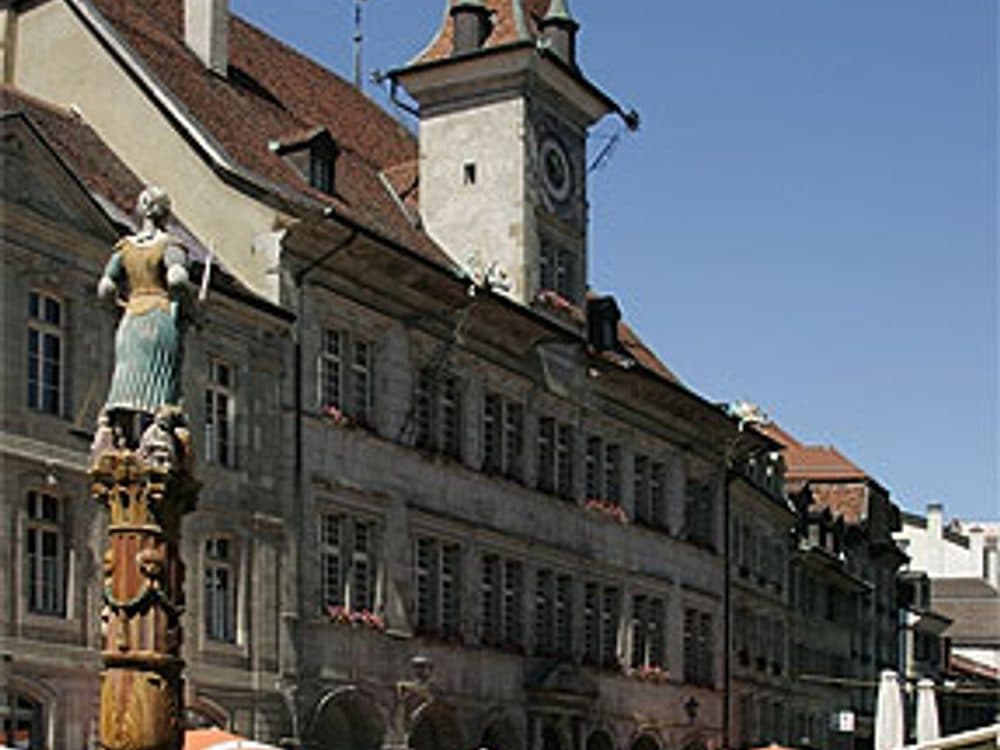 Hôtel de Ville et place de la Palud — photo 1